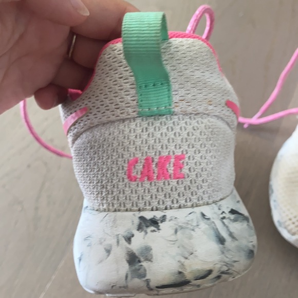 Custom Nike Roche Style Running Shoes - Picture 7 of 7